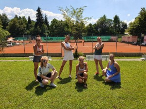 Kathi Nowak, Lena Scharbert, Nina Apostolopolous, Caro Baumeister, Nina Schott, Daniela Reitmeier